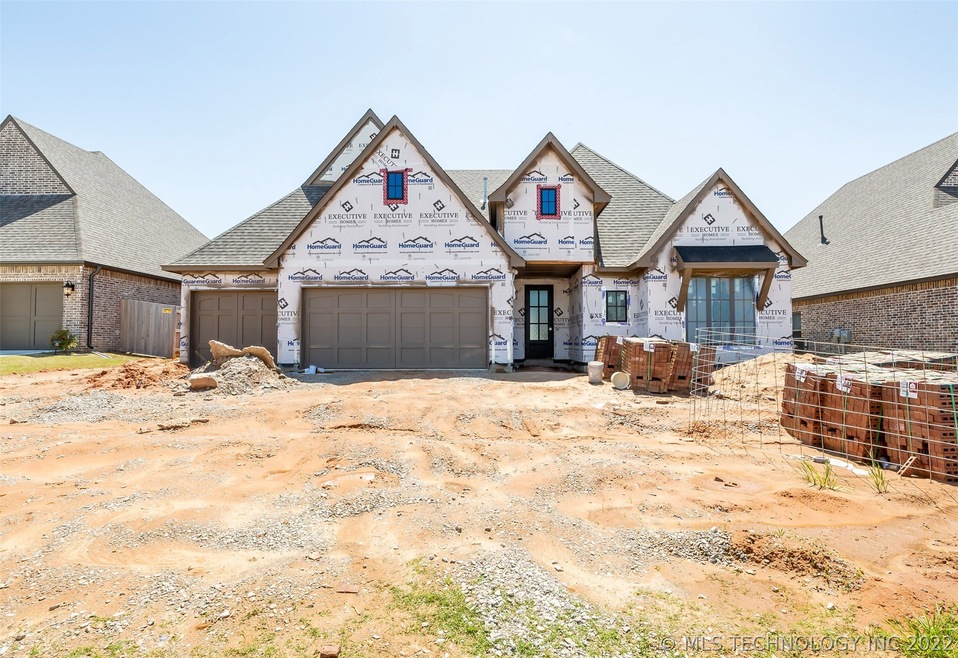 2233 W Charlotte St, Broken Arrow, OK 74011 - photo 1