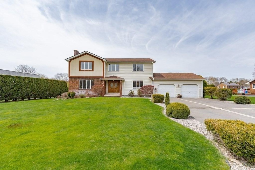 114 Deer Run Rd, West Springfield, MA 01089 - photo 1