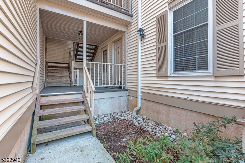 185 Jamestown Rd, Basking Ridge, NJ 07920 - photo 1