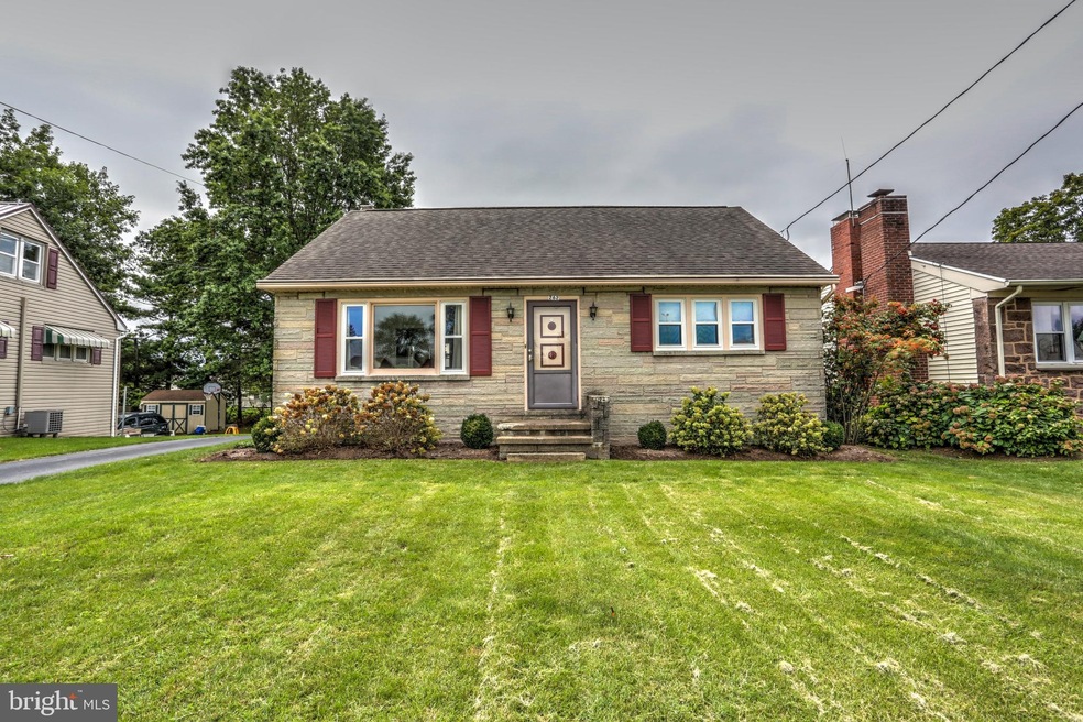 262 Locust St, New Holland, PA 17557 - photo 1