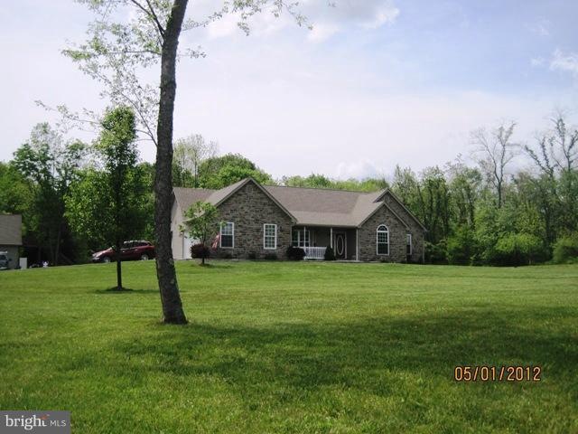 787 Cider Dr, Bunker Hill, WV 25413 - photo 1