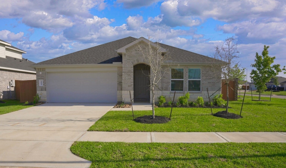 Lovely One Story in Cypress Green!