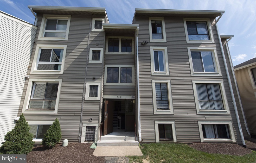 5804A Village Green Dr unit A, Alexandria, VA 22309 - photo 1