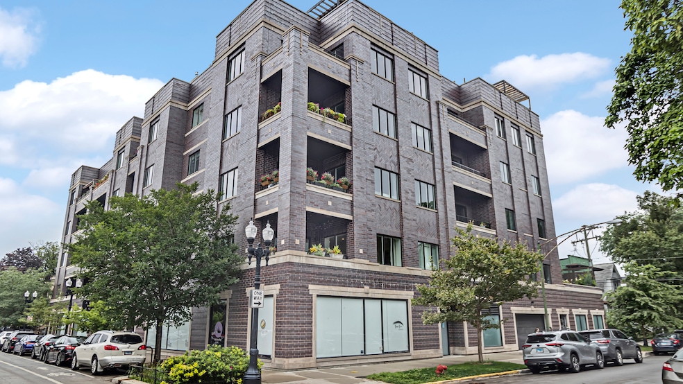 4802 N Bell Ave unit 205, Chicago, IL 60625 - photo 1