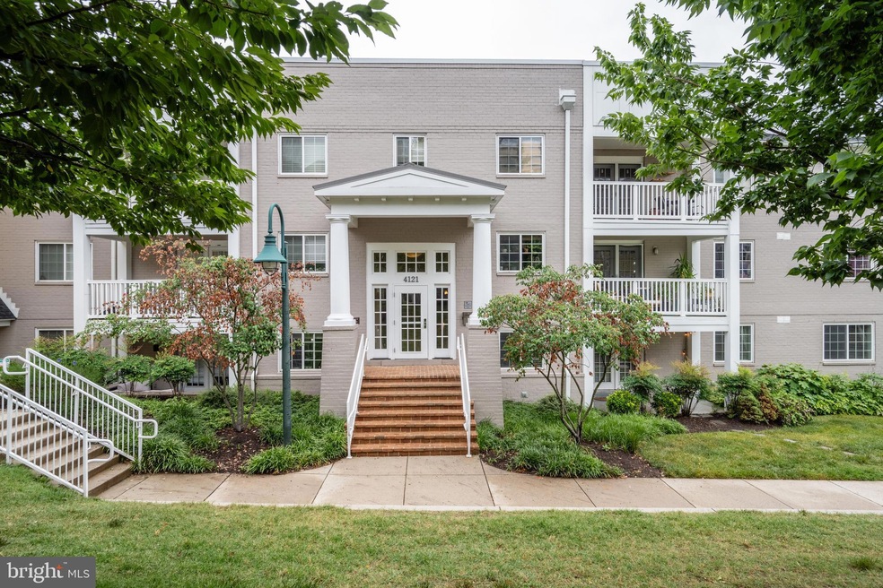 4121 S Four Mile Run Dr unit 204, Arlington, VA 22204 - photo 1