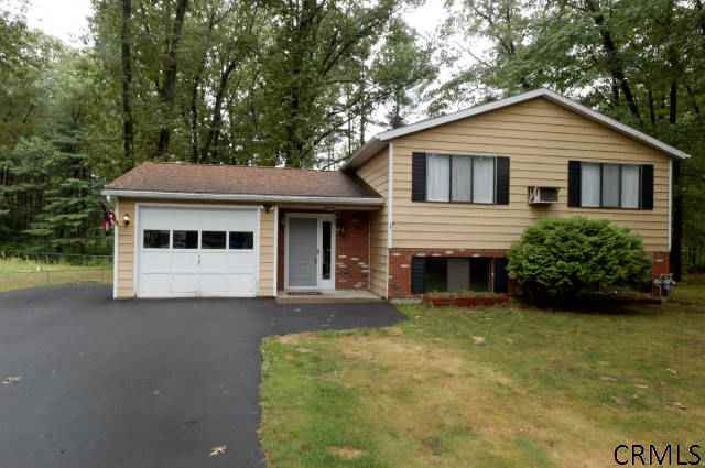 8 Katrina Ct, Ballston Spa, NY 12020 - photo 1