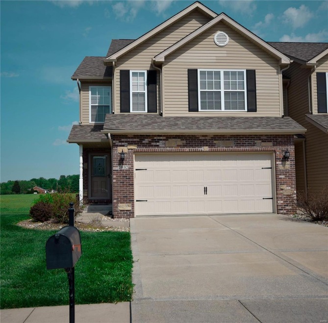 2032 Briarbend Ct, Maryville, IL 62062 - photo 1