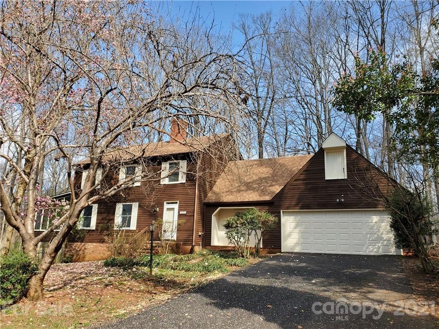 2534 Heritage Cir, Statesville, NC 28625 - photo 1