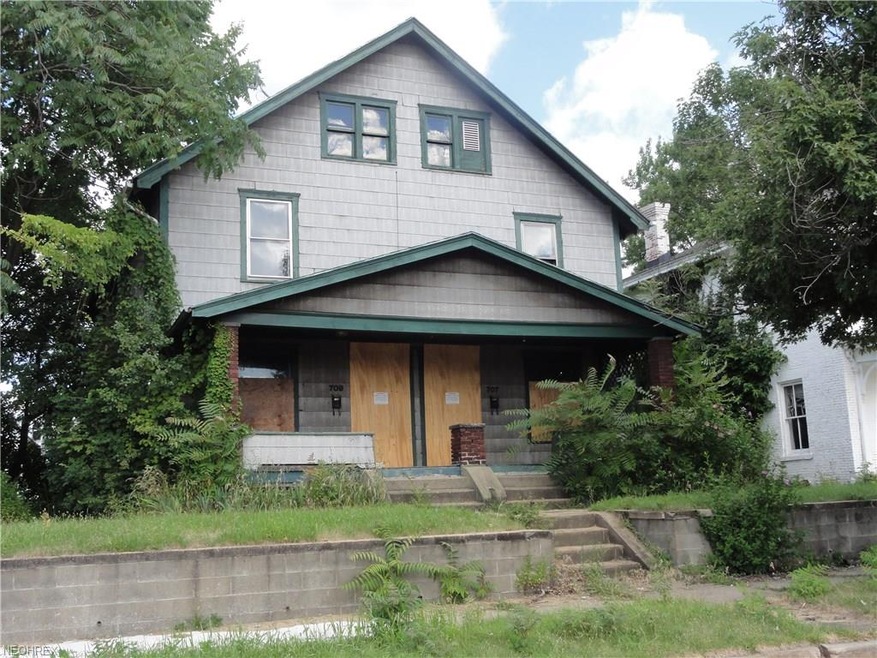 709 Cleveland Ave SW, Canton, OH 44702 - photo 1