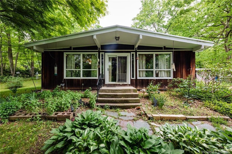 718 Mountain Rd, Cheshire, CT 06410 - photo 1