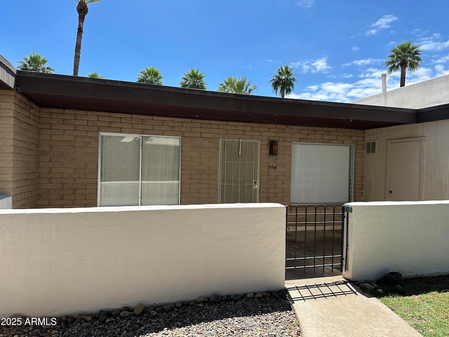 220 S. Old Litchfield R. #104