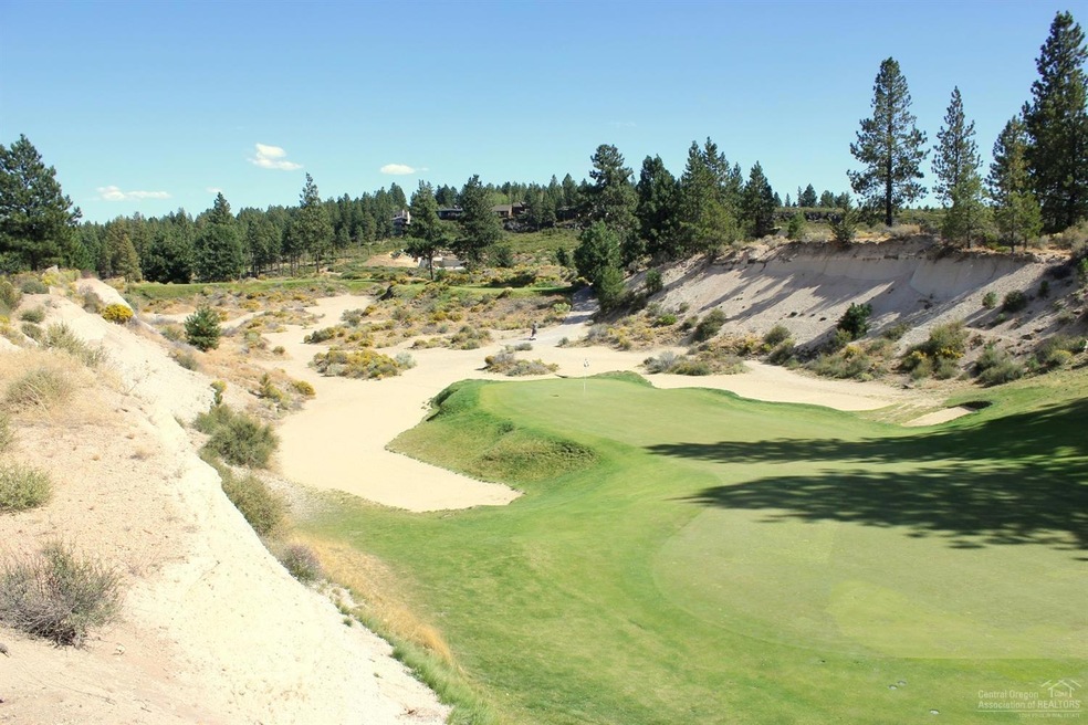 61450 Weinhard Ct, Bend, OR 97702 - photo 1