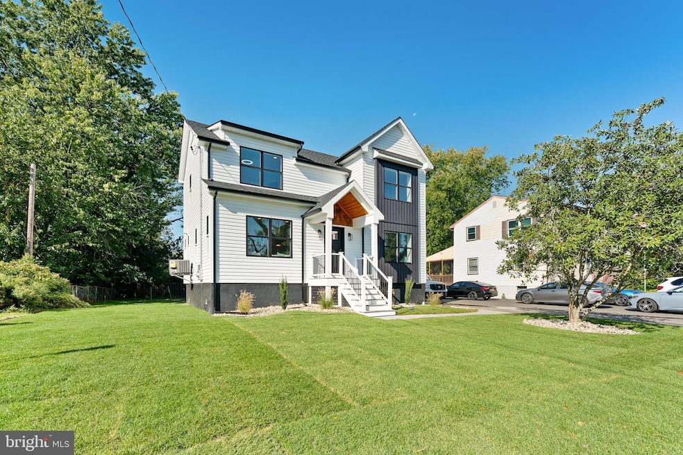Pending $545,000 • Co-Listing Agent