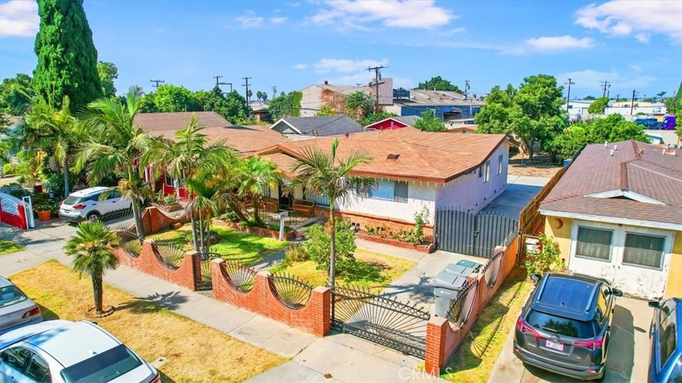 10751 Capistrano Ave, Lynwood, CA 90262 - photo 1