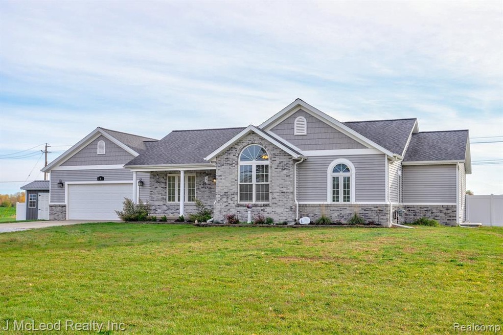 785 State Rd, Vassar, MI 48768 - photo 1