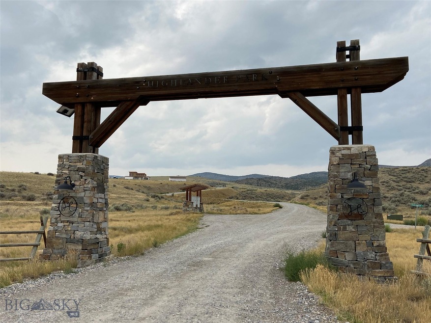 ENTRANCE TO HIGHLANDER PARK