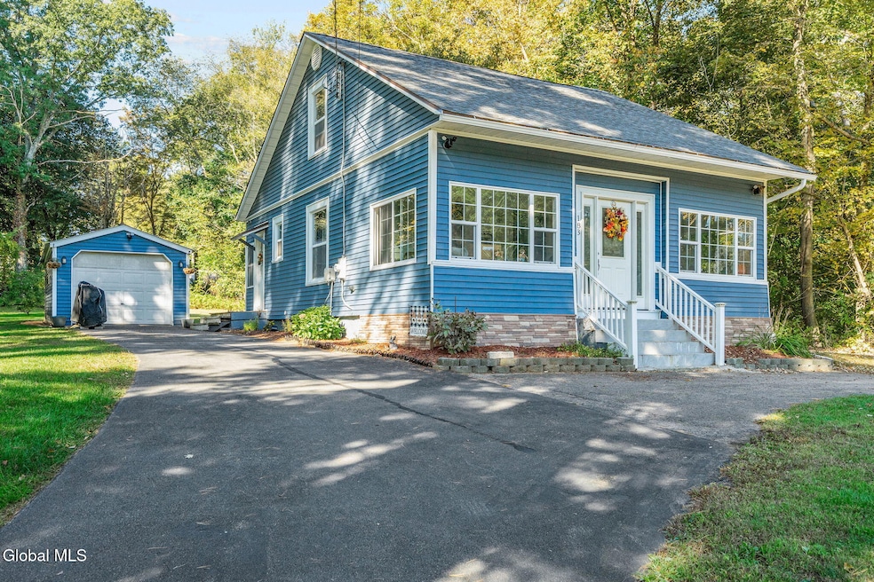 183 Maple Ave, Schenectady, NY 12302 - photo 1