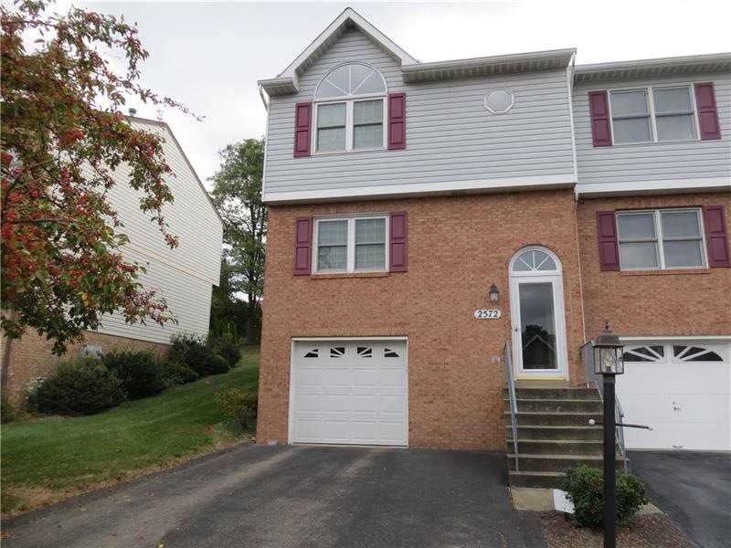 Welcome to 2572 Hawthorne Drive!