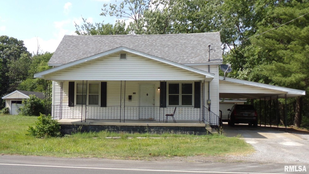 708 W Poplar St, Harrisburg, IL 62946 - photo 1