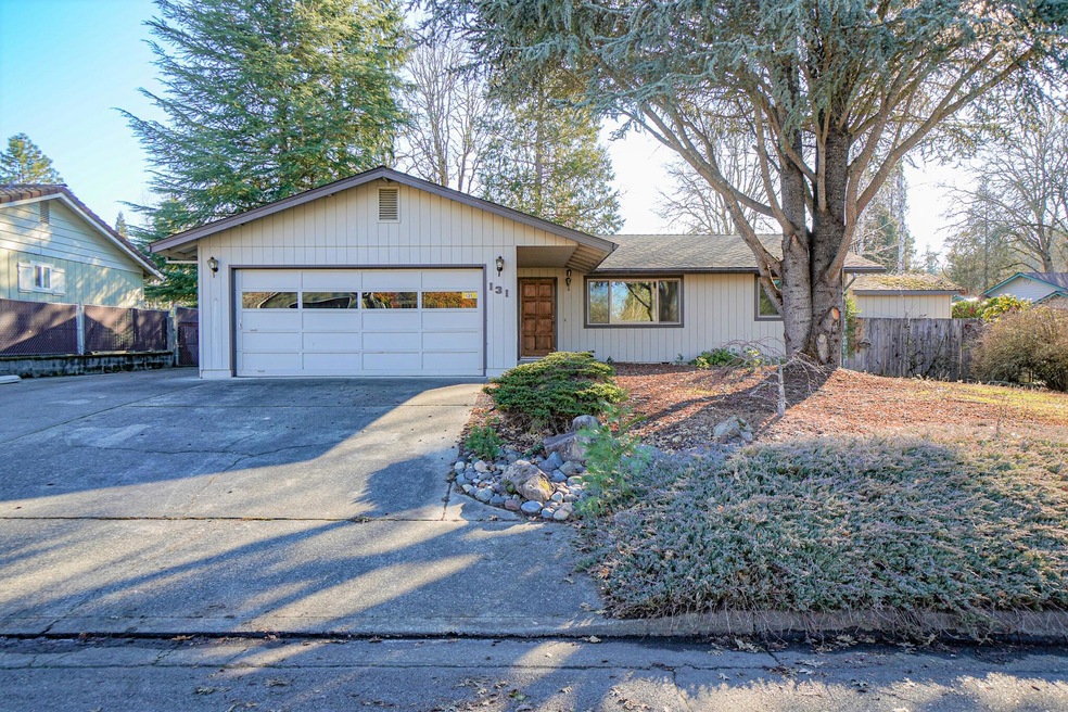 131 Belindy Cir, Grants Pass, OR 97527 - photo 1