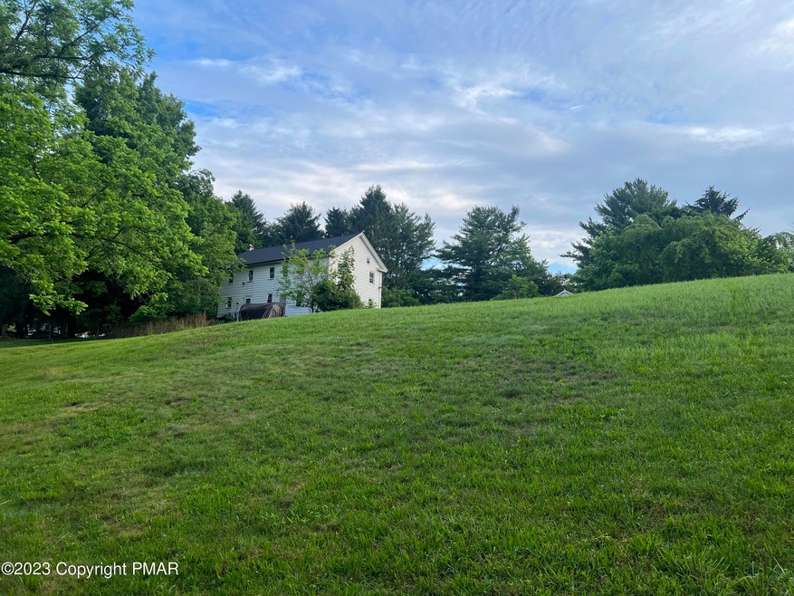 824 Gilbert Rd, Effort, PA 18330 - photo 1