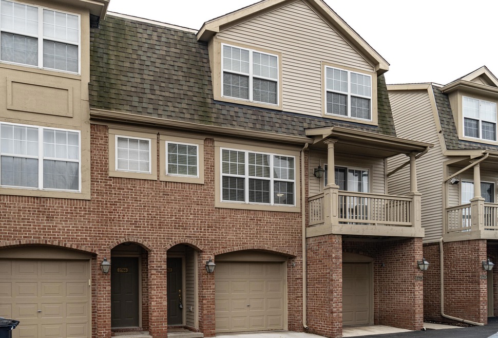 2762 Barlcay Way exterior