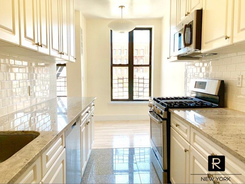 unlisted-address, New York, NY 10040 - photo 1