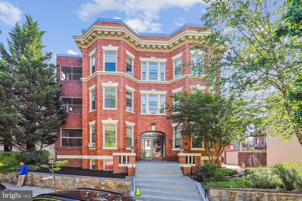 3427 13th St NW unit 104, Washington, DC 20010 - photo 1