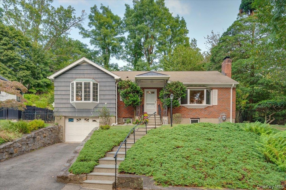 Pending $1,175,000 • Co-Listing Agent