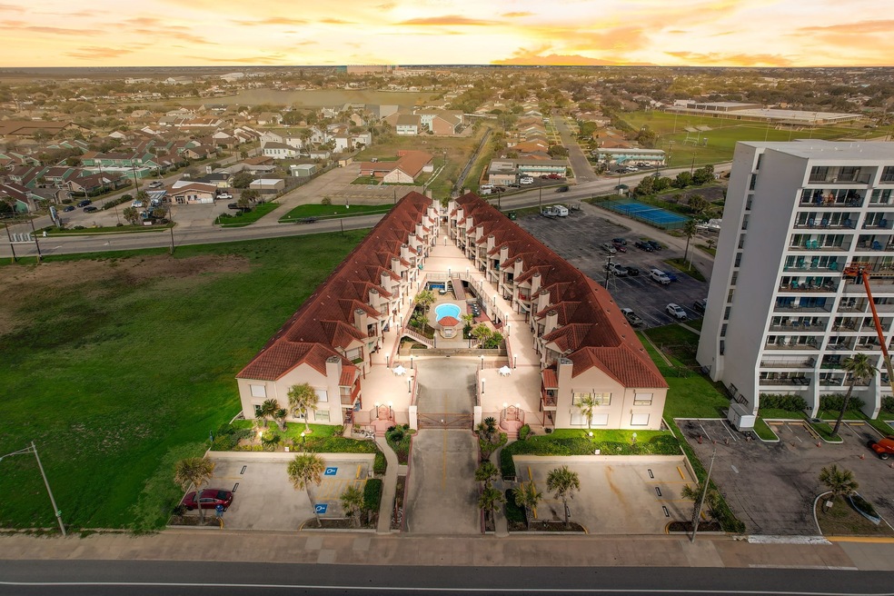 7312 Seawall Blvd unit 103, Galveston, TX 77551 - photo 1