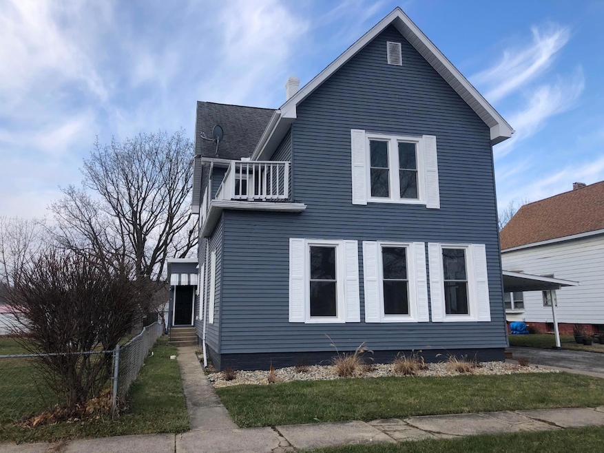 910 E St, La Porte, IN 46350 - photo 1