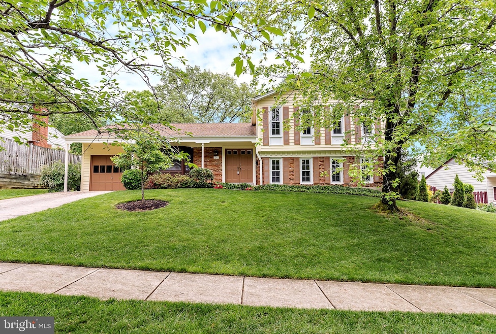 7003 Kingfisher Ln, Lanham, MD 20706 - photo 1