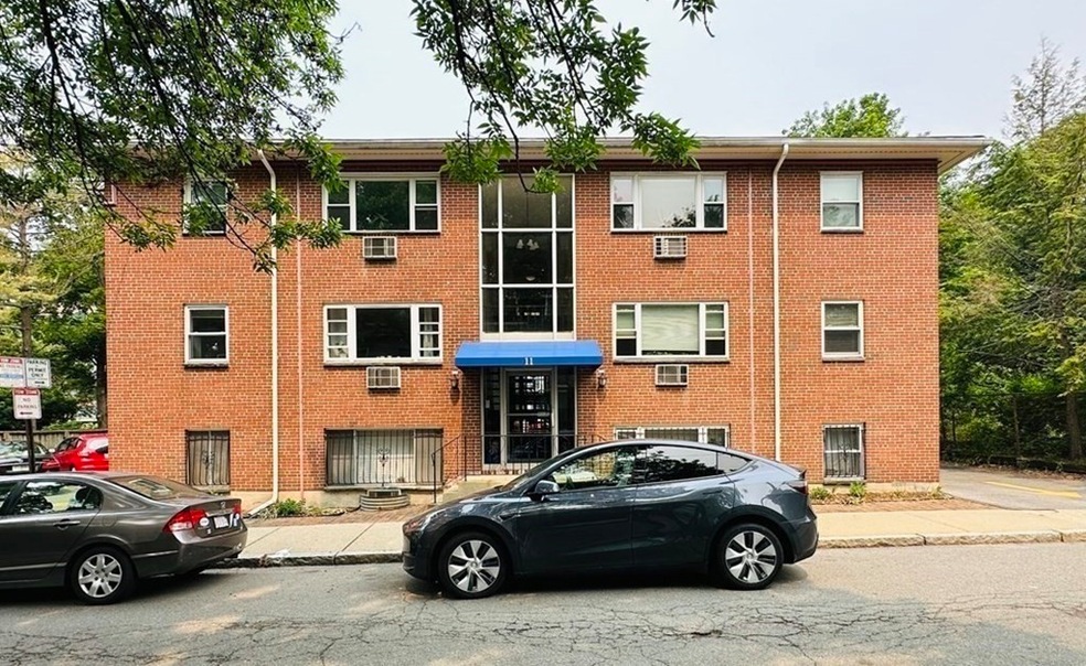 11 Cogswell Ave unit 1, Cambridge, MA 02140 - photo 1