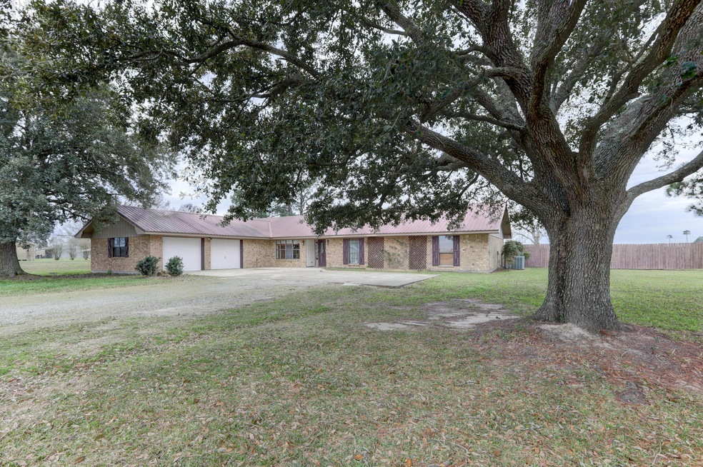 1363 Gravot Rd, Iota, LA 70543 - photo 1