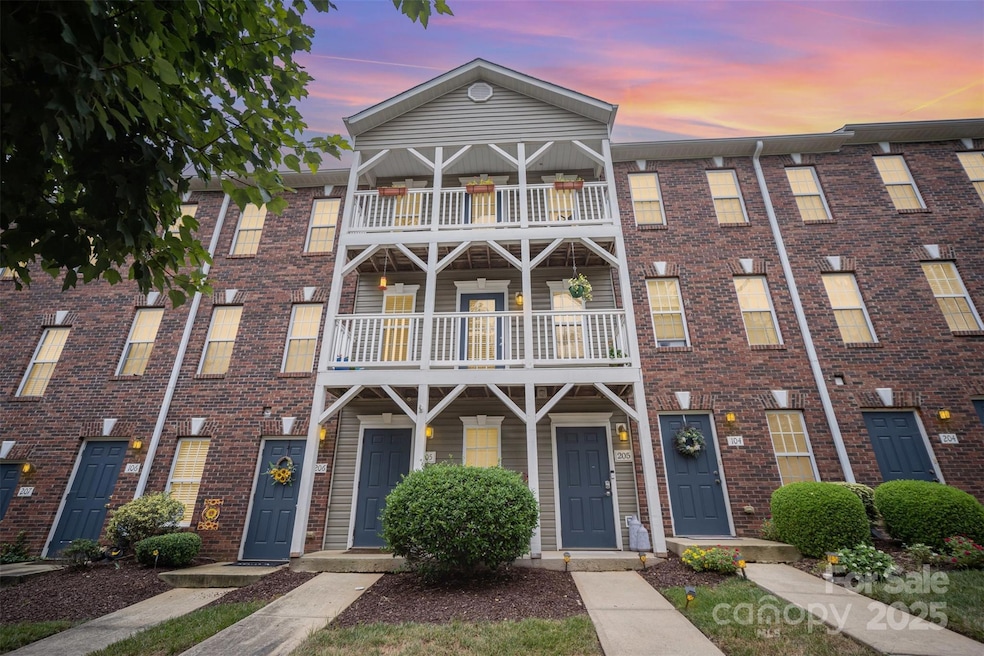 Sold $250,000 • Co-Listing Agent