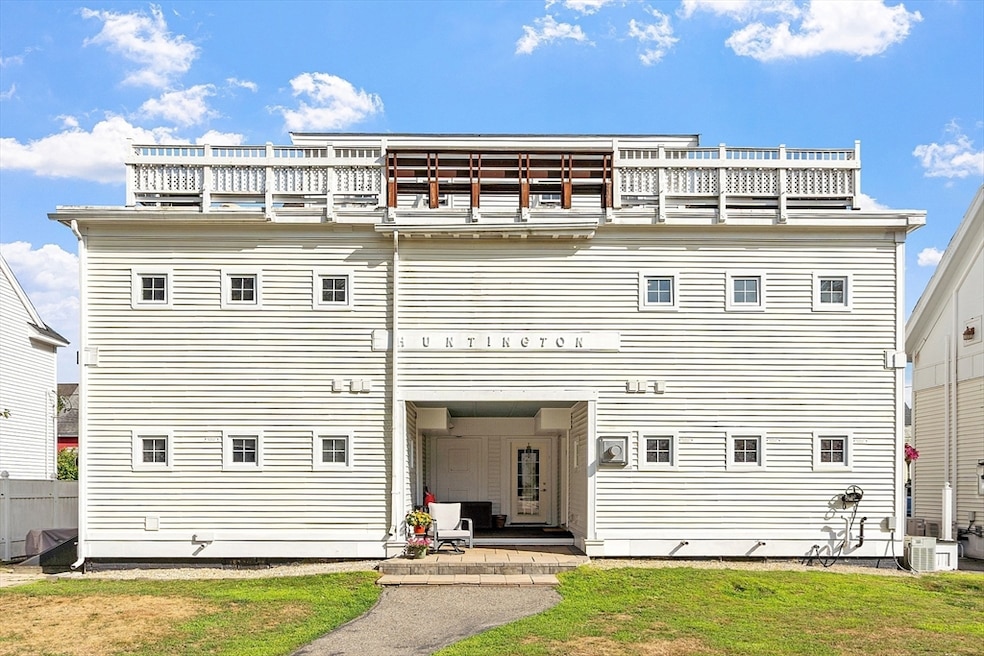 Pending $499,900 • Co-Listing Agent