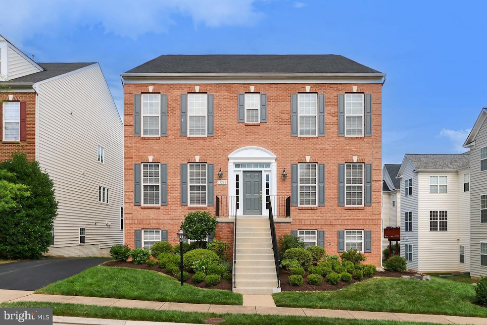 13288 Scotch Run Ct, Centreville, VA 20120 - photo 1