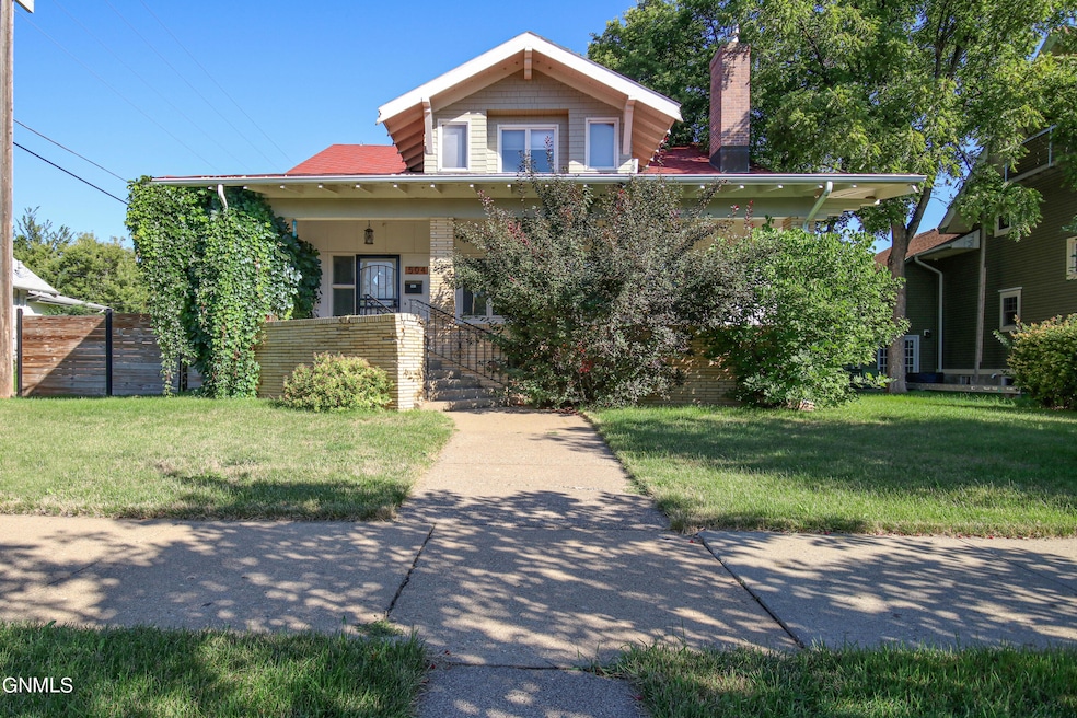 504 3rd St NW, Mandan, ND 58554 - photo 1