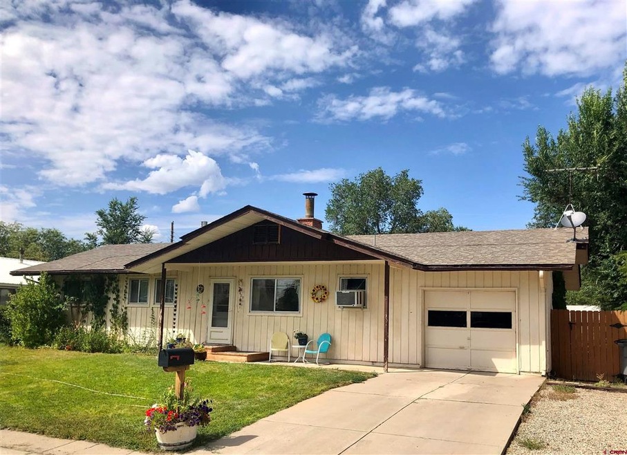 1620 E Mac Arthur Ave, Cortez, CO 81321 - photo 1