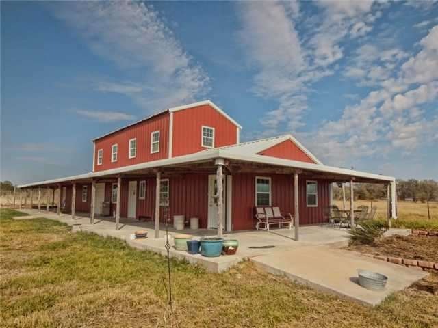 Stable/Barn : It's a BARNDOMINIUM on 34+ Acres!  T