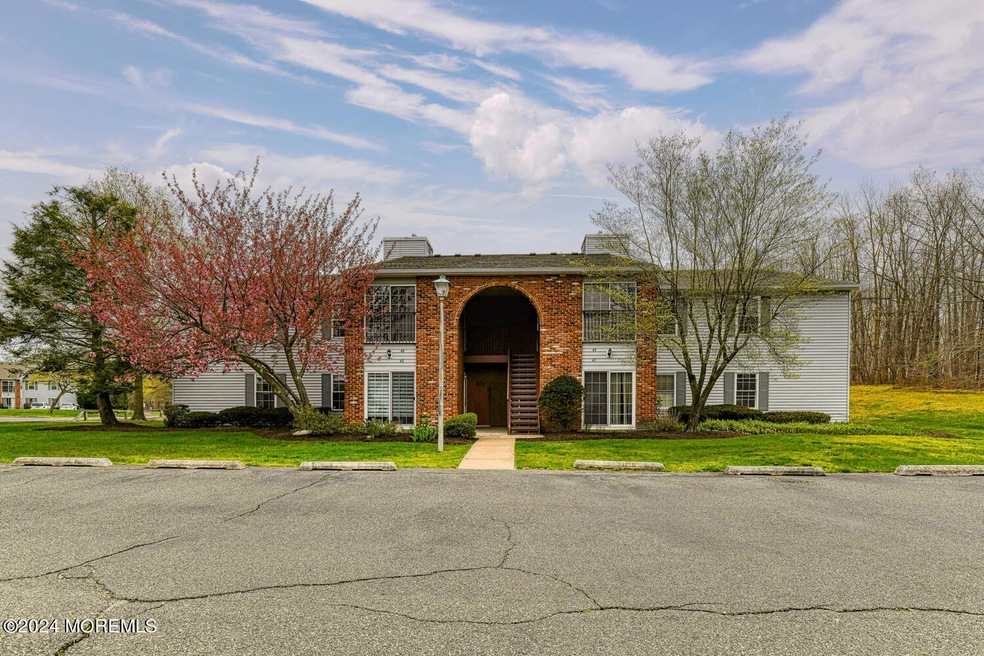 42 Frontier Way Tinton Falls-large-002-0