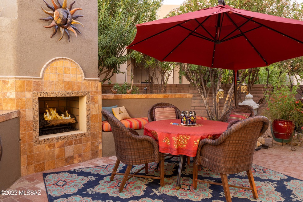 Backyard w/ fireplace