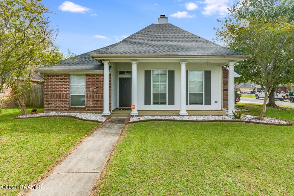 209 Pear Tree Circle-1