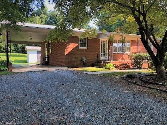 1111 Mackie Ave, Asheboro, NC 27205 - photo 1