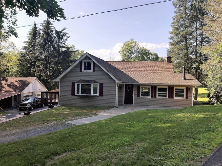 745 Centre Rd unit 747, Staatsburg, NY 12580 - photo 1