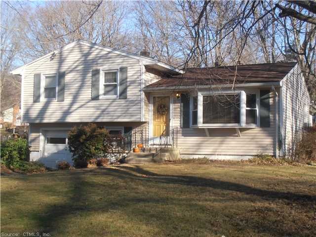 Exterior Front. Great starter, downsizer or condo 