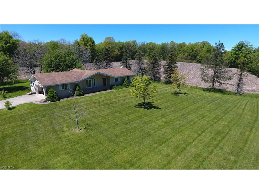 Spacious ranch with 3 bedrooms and 1 full bath wit