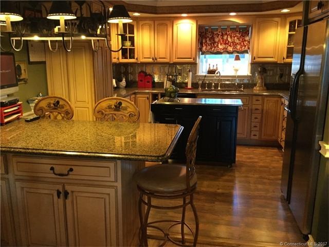 261 West Walk unit 261, West Haven, CT 06516 - photo 1