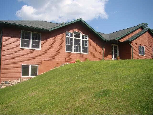 27768 Cedar Rd, Cushing, MN 56443 - photo 1