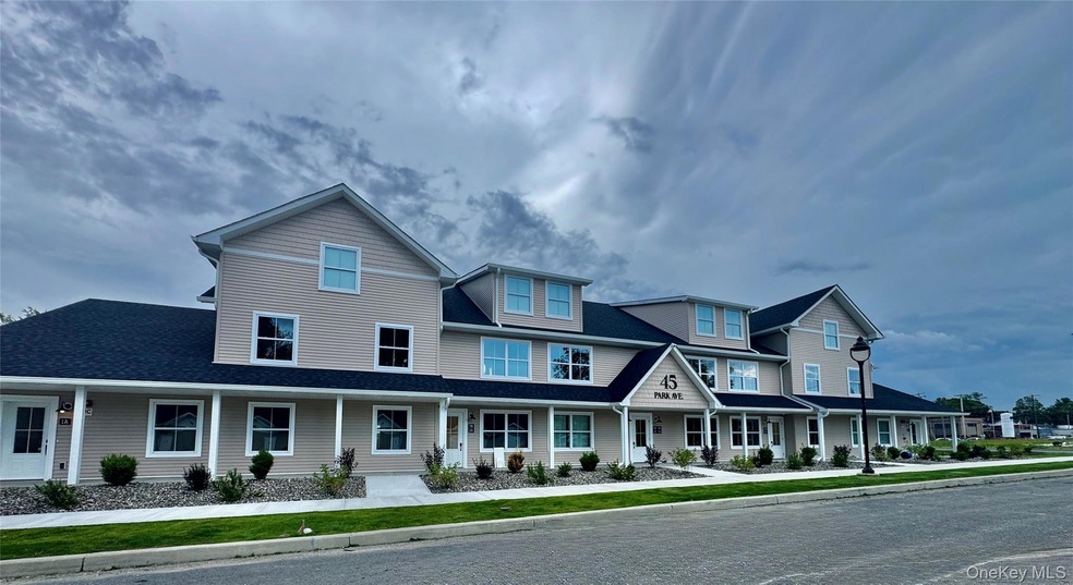 45 Park Ave unit 2A, Wallkill, NY 12589 - photo 1
